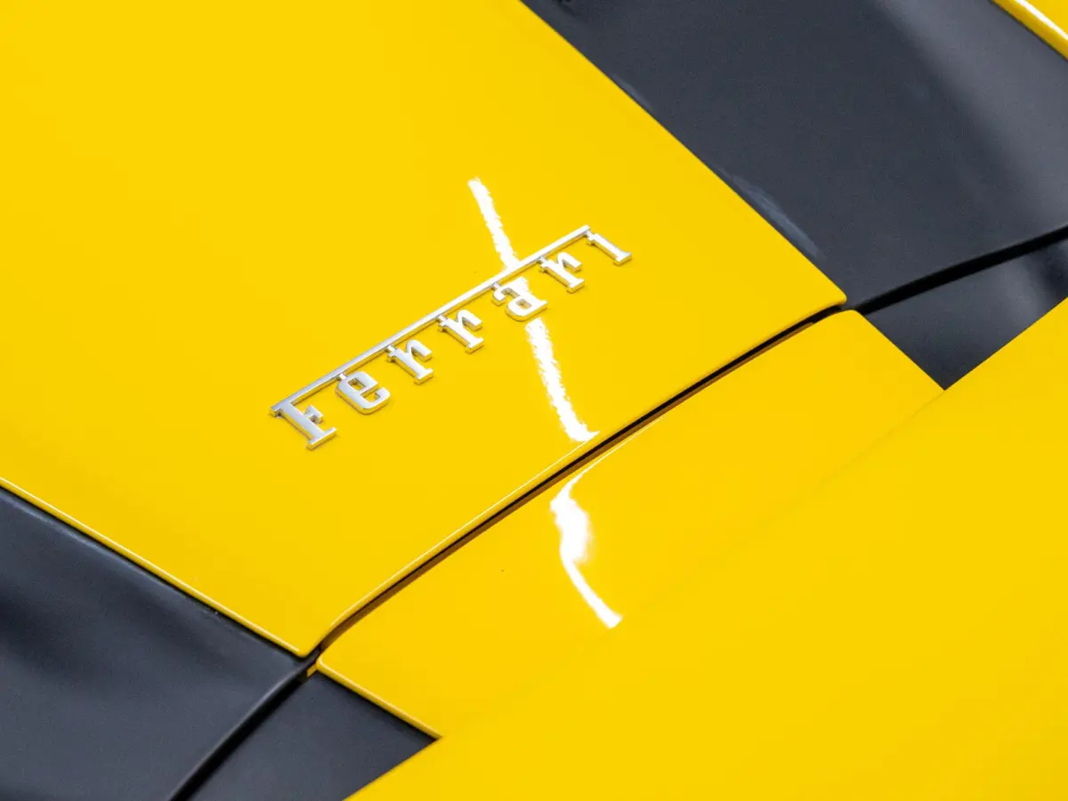 3.9 V8 HELE | Lift | Carbon | Racing Seats | Camera |
