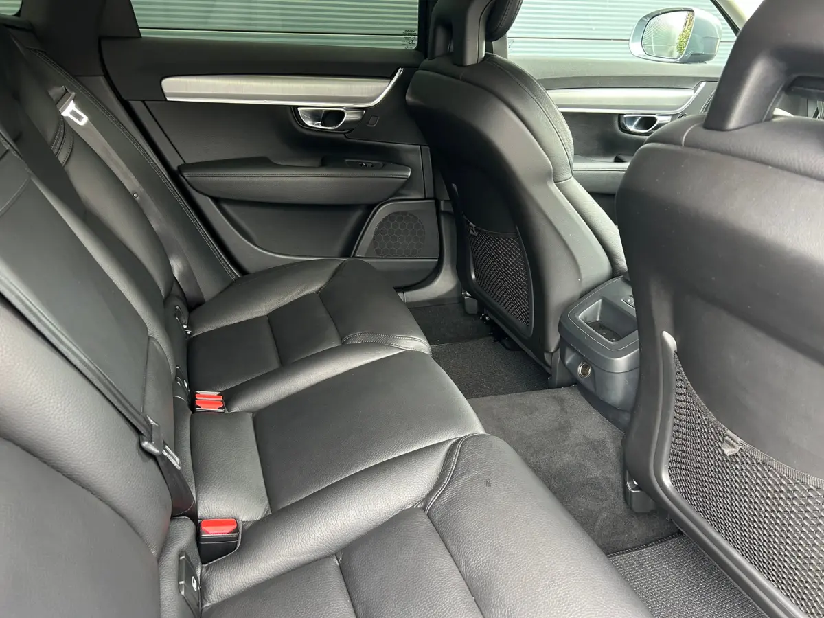 2.0 T5 AWD Pro | Trekhaak | Luchtvering | Camera | Memory | Pilot Assist | Standkachel |