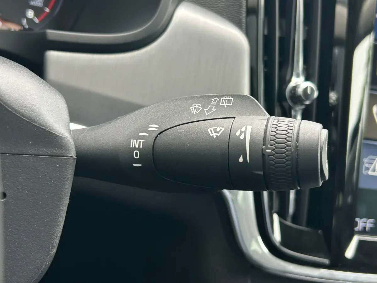 2.0 T5 AWD Pro | Trekhaak | Luchtvering | Camera | Memory | Pilot Assist | Standkachel |