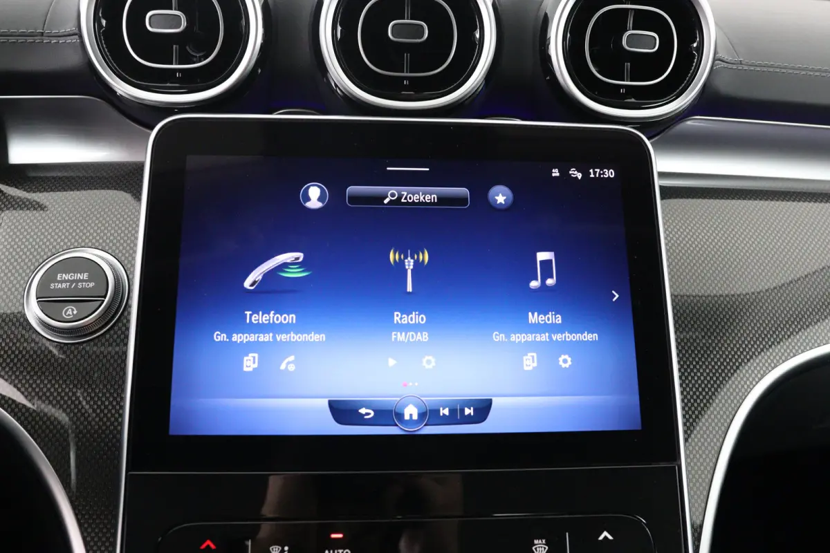 180 AMG | LED | Leder/Alcantara | Sfeerverlichting | Stoelverwarming | Burmester | Clima | Apple Carplay/ Android Auto | Cruise Adaptive | DAB | Keyless | Lichtmetalen velgen