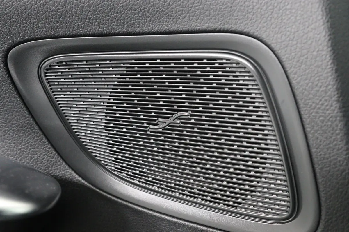 180 AMG | LED | Leder/Alcantara | Sfeerverlichting | Stoelverwarming | Burmester | Clima | Apple Carplay/ Android Auto | Cruise Adaptive | DAB | Keyless | Lichtmetalen velgen