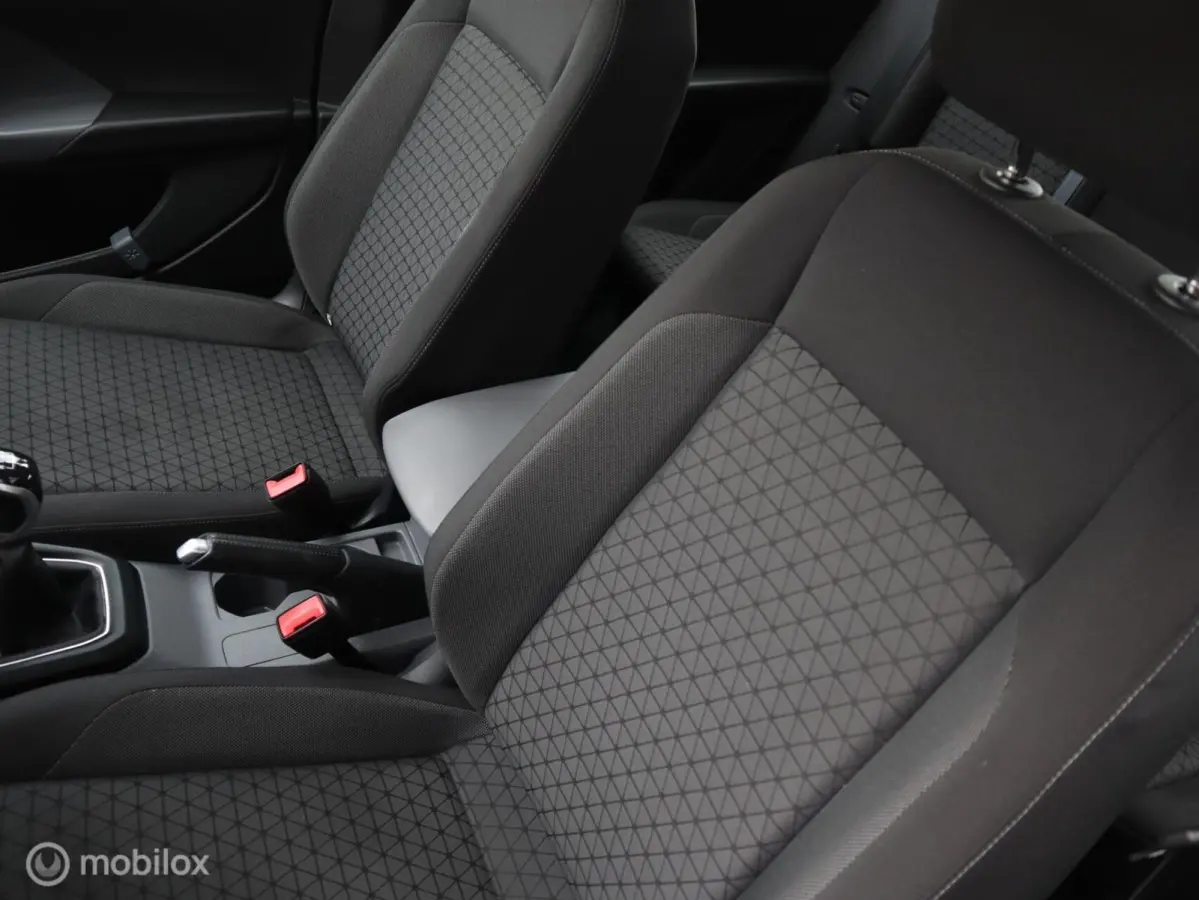 1.0 TSI Life NaviCarplay|Adaptive Cruise|16"LMV