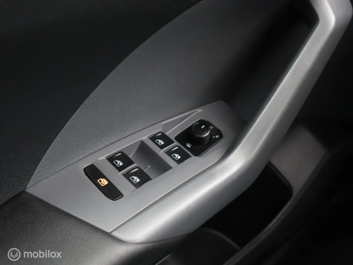 1.0 TSI Life NaviCarplay|Adaptive Cruise|16"LMV