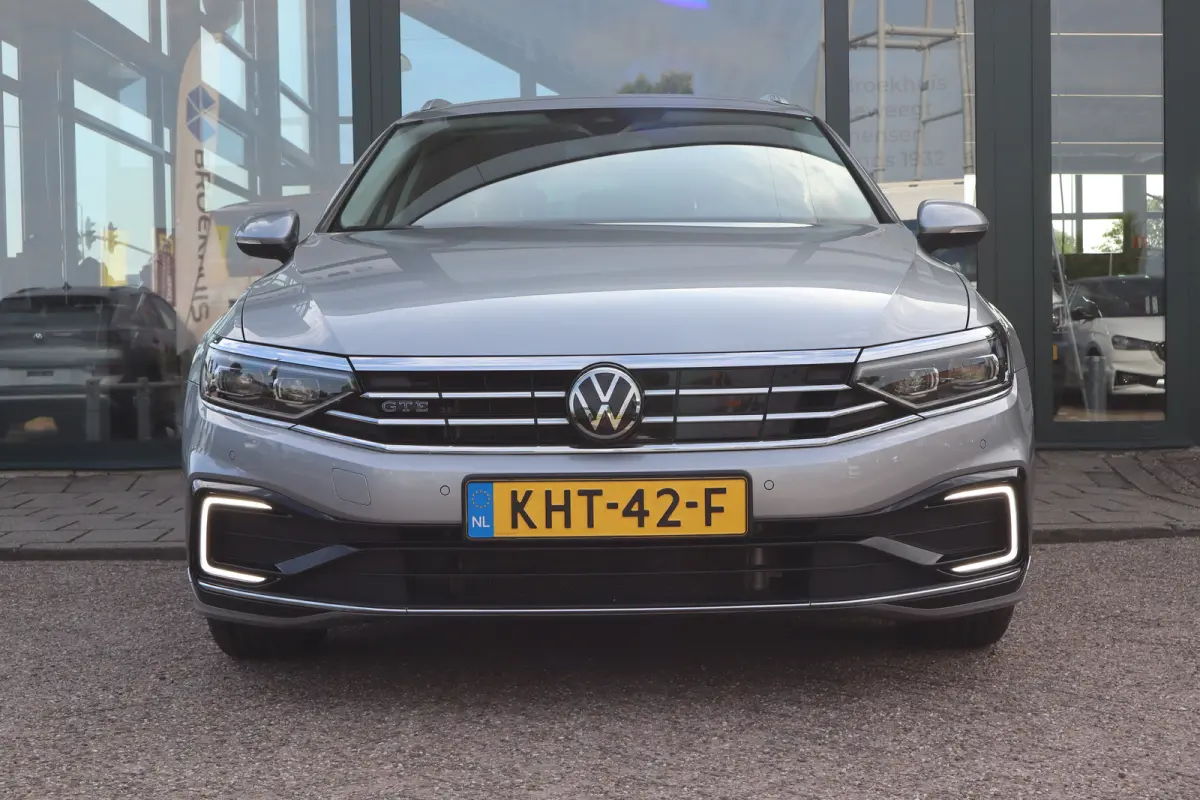 1.4 TSI PHEV GTE Business | Achteruitrijcamera | Cruise control adaptief | Lichtmetalen velgen multi-spaaks 17"