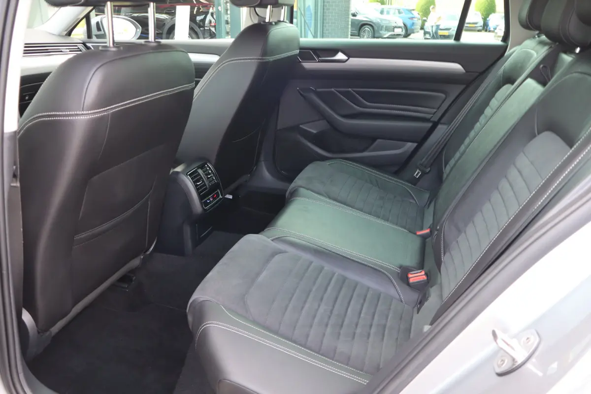 1.4 TSI PHEV GTE Business | Achteruitrijcamera | Cruise control adaptief | Lichtmetalen velgen multi-spaaks 17"