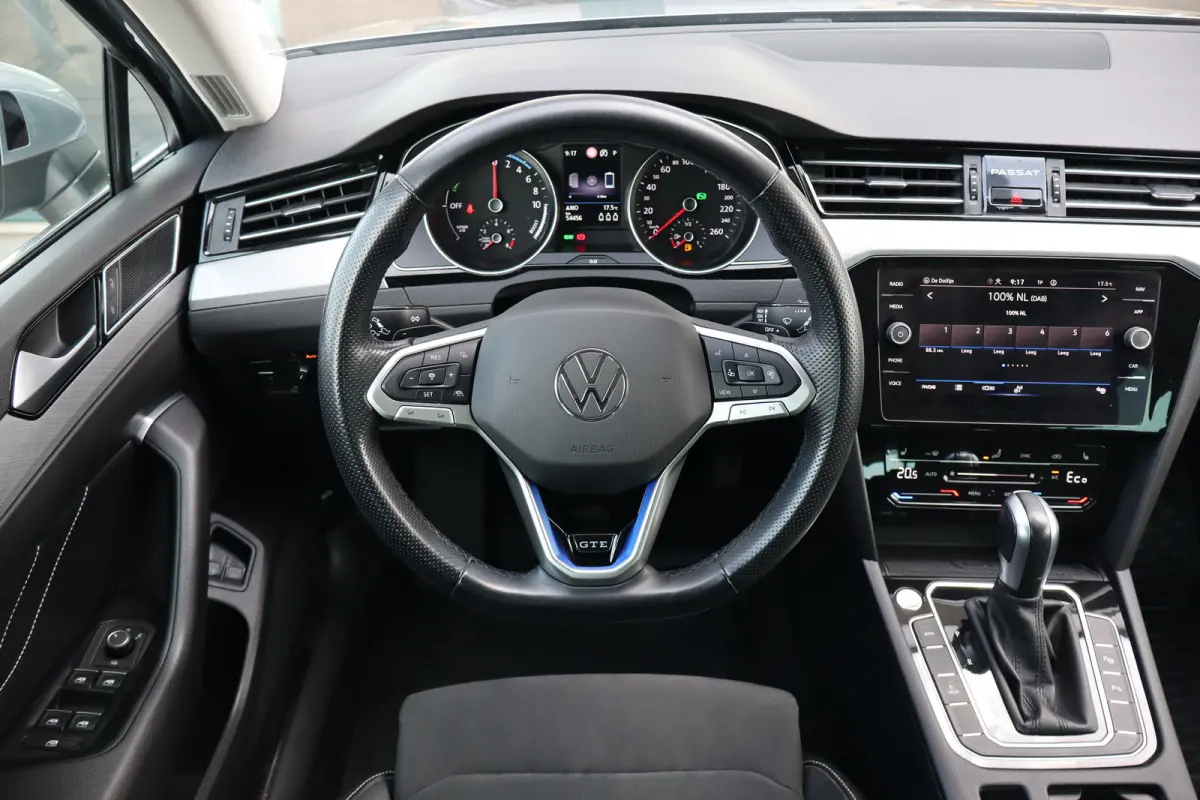 1.4 TSI PHEV GTE Business | Achteruitrijcamera | Cruise control adaptief | Lichtmetalen velgen multi-spaaks 17"