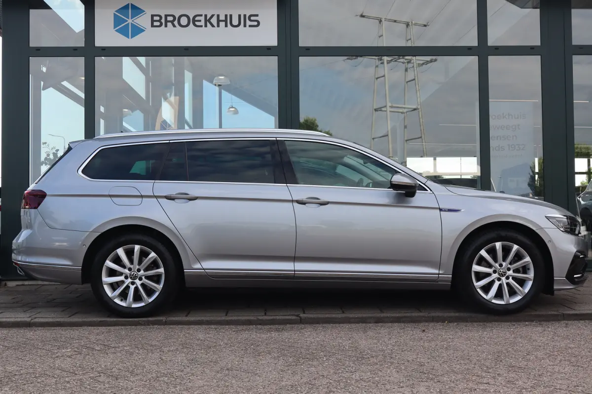 1.4 TSI PHEV GTE Business | Achteruitrijcamera | Cruise control adaptief | Lichtmetalen velgen multi-spaaks 17"