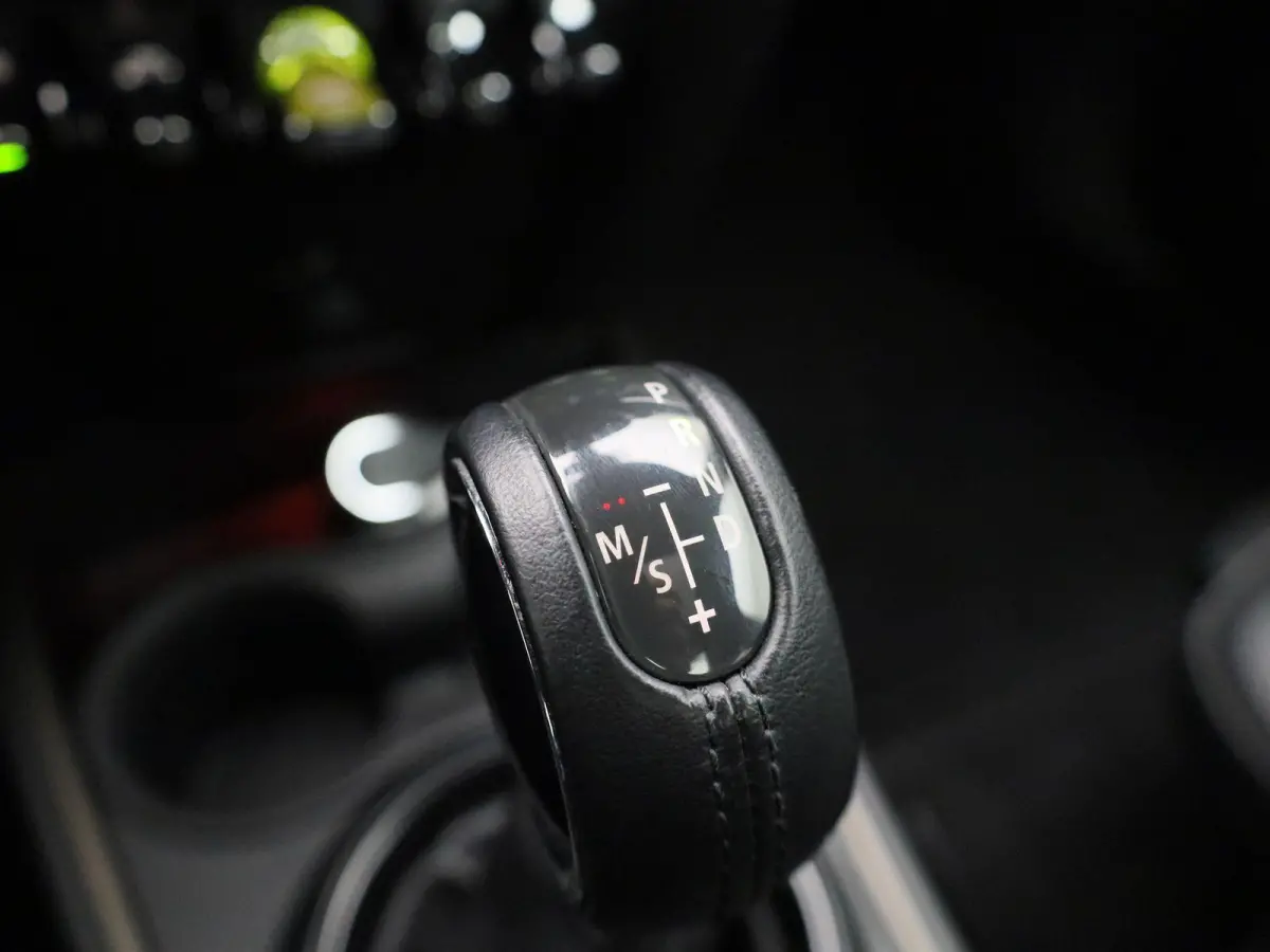 1.5 Cooper ALL4 John Cooper Works | Automaat | Apple Carplay / Android Auto | Camera | Parkeersensoren | Panoramadak |
