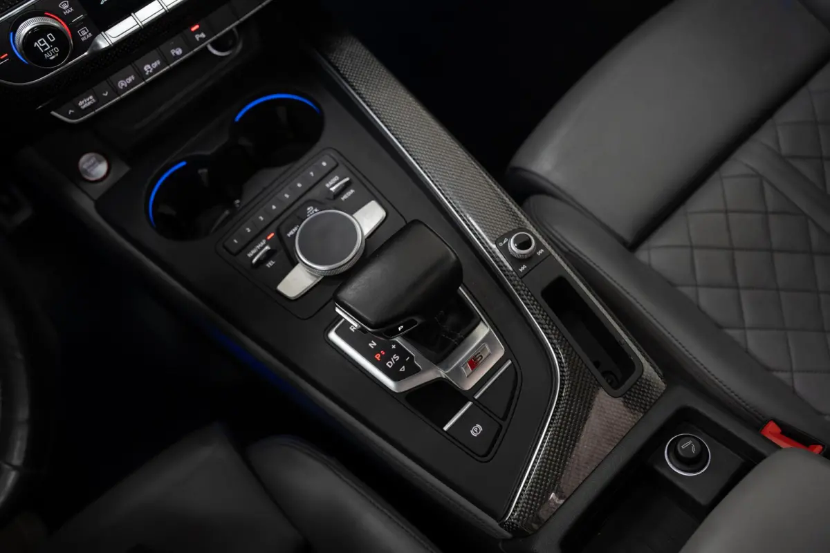 3.0 TFSI Quattro*PANO*CARBON*ACC*B&O*RS-ZETELS*