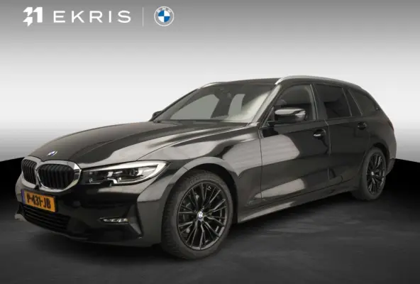 318i Handbak !!| LED | Leder | Navigatie | Sportstoelen | Stoelverwarming | Chrome line | DAB | Hifi speakers | Alu 18 inch