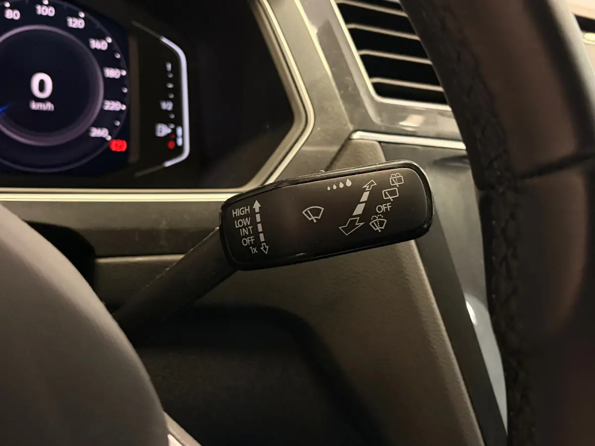 1.5 TSI Life Business | LED | ELEKTR. ACHTERKLEP | NAVI | CAR PLAY |