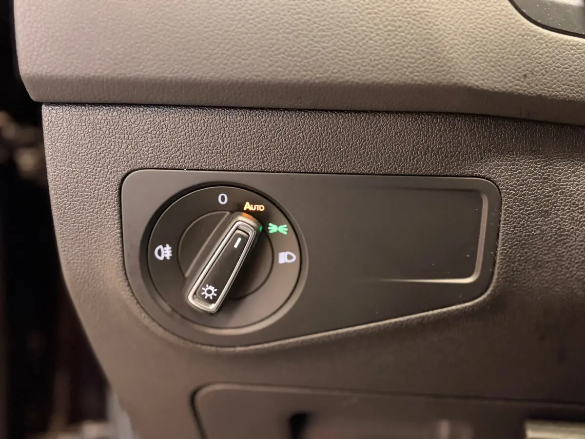 1.5 TSI Life Business | LED | ELEKTR. ACHTERKLEP | NAVI | CAR PLAY |