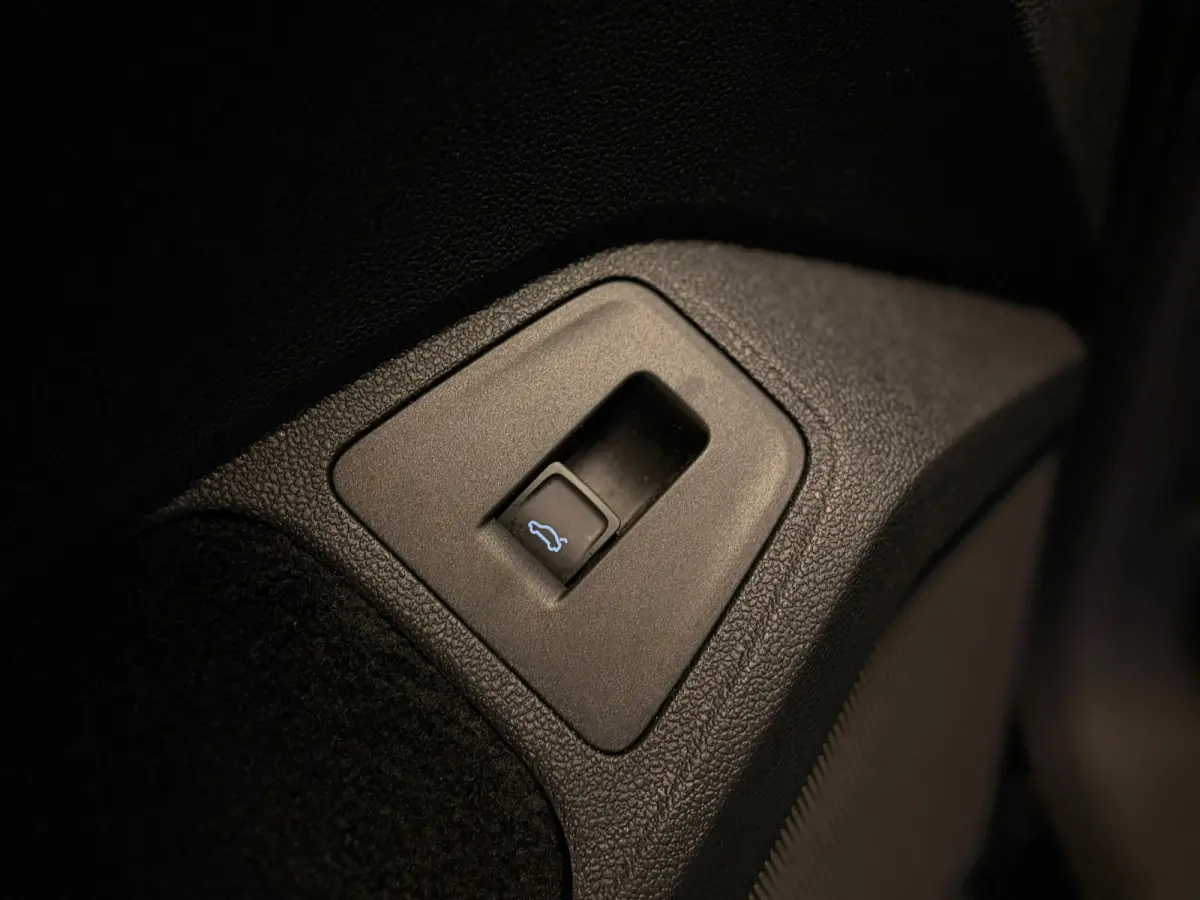 1.5 TSI Life Business | LED | ELEKTR. ACHTERKLEP | NAVI | CAR PLAY |