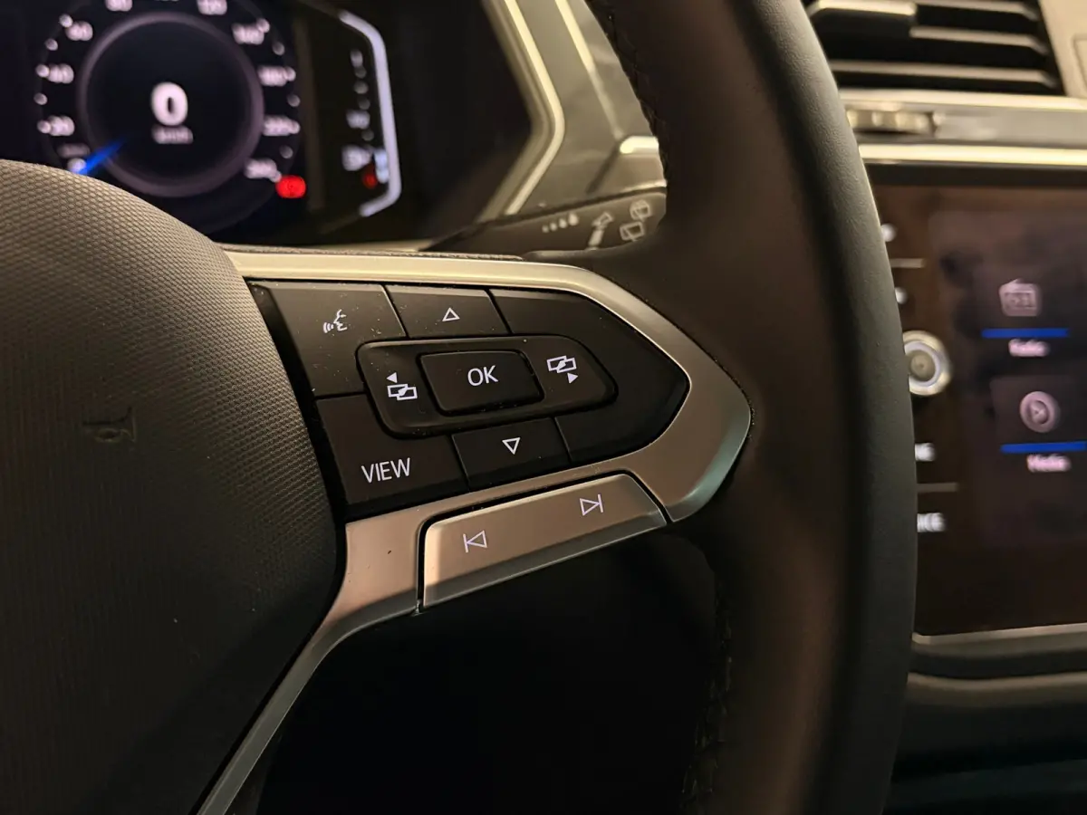 1.5 TSI Life Business | LED | ELEKTR. ACHTERKLEP | NAVI | CAR PLAY |