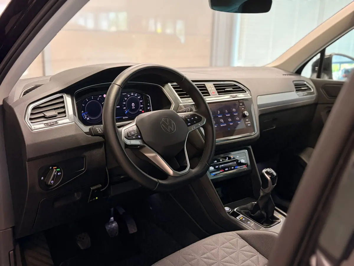 1.5 TSI Life Business | LED | ELEKTR. ACHTERKLEP | NAVI | CAR PLAY |