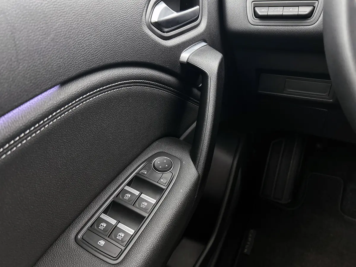 E-Tech full hybrid 145PK Techno | CAMERA | NAVI GROOT | STOELVERWARMING | KEYLESS