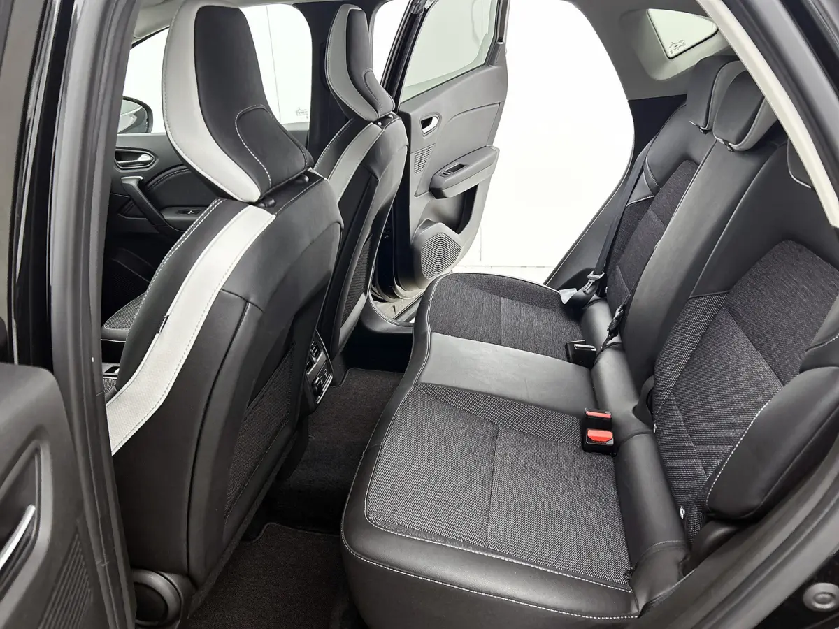 E-Tech full hybrid 145PK Techno | CAMERA | NAVI GROOT | STOELVERWARMING | KEYLESS