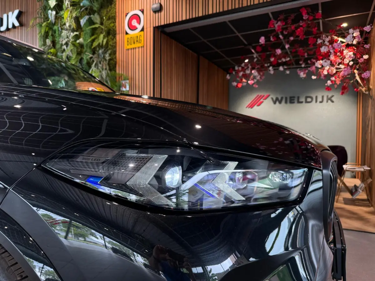xDrive50e Innovation Pack | M Sportpakket Pro | SKYLounge | Driv. Ass. Prof | 22 inch | E.Trekhaak