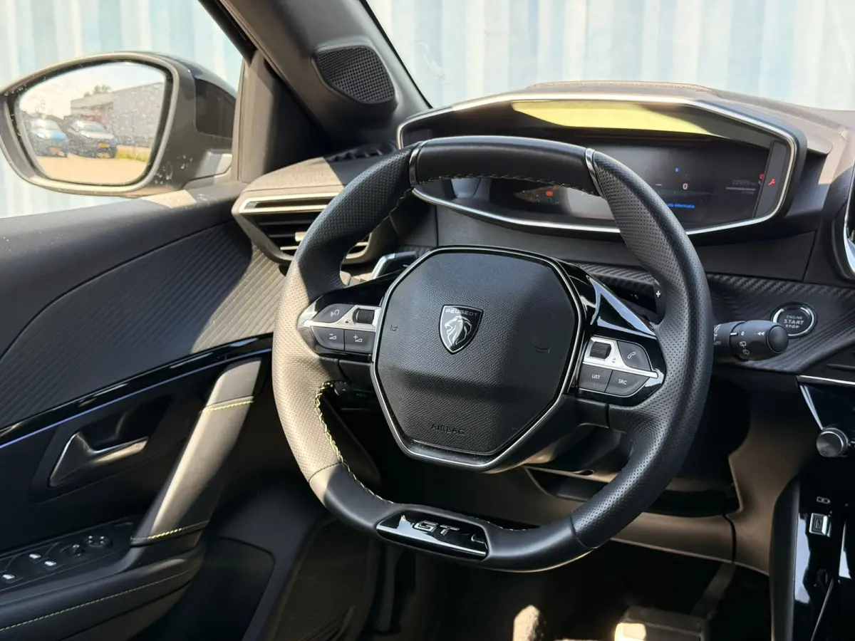 1.2 Hybrid 145 e-DCS6 GT 360 camera | Keyless | Sfeer verlichting | Adeptieve cruise control | Dode hoek detectie | Apple carplay & Android auto