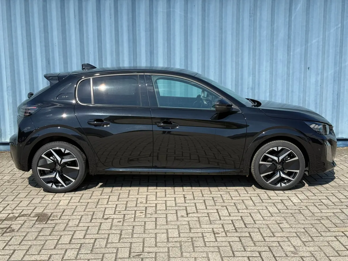 1.2 Hybrid 145 e-DCS6 GT 360 camera | Keyless | Sfeer verlichting | Adeptieve cruise control | Dode hoek detectie | Apple carplay & Android auto