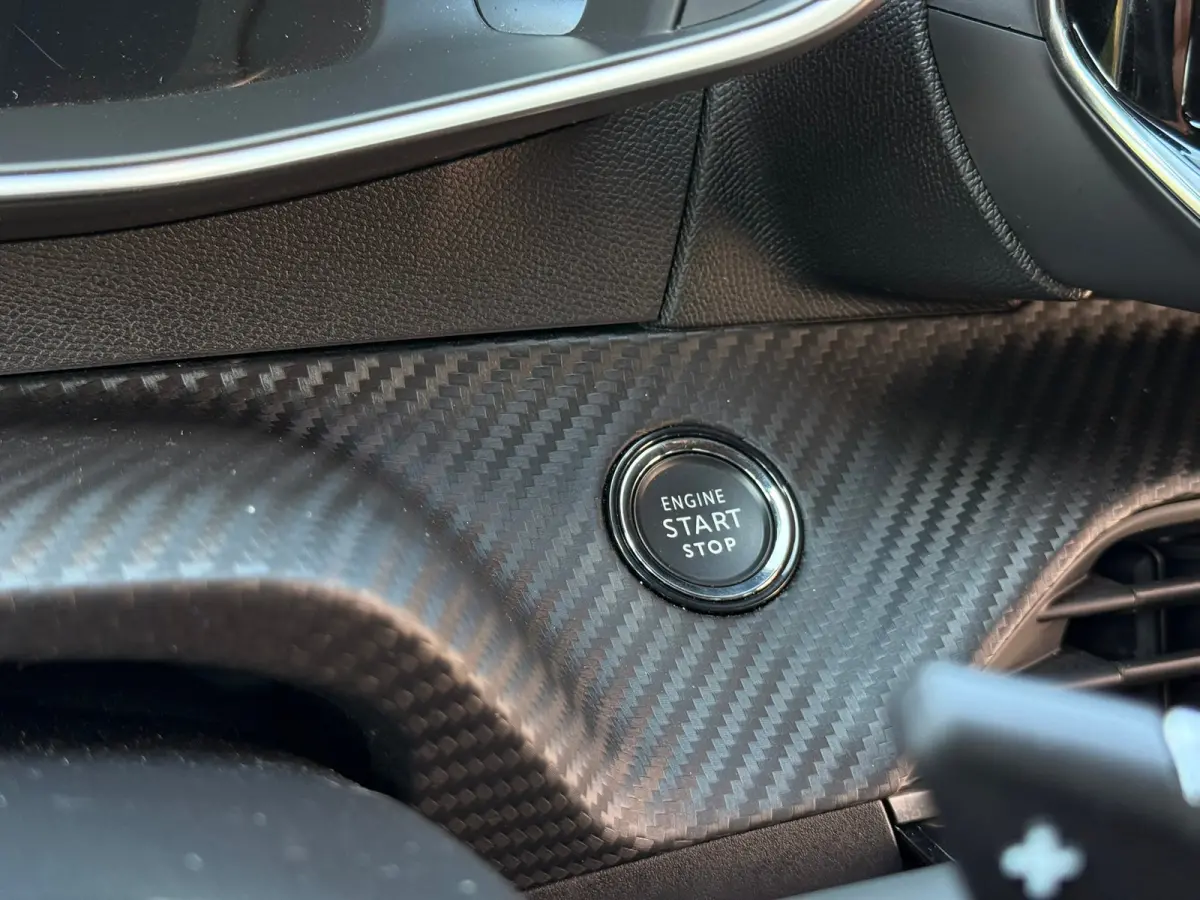 1.2 Hybrid 145 e-DCS6 GT 360 camera | Keyless | Sfeer verlichting | Adeptieve cruise control | Dode hoek detectie | Apple carplay & Android auto