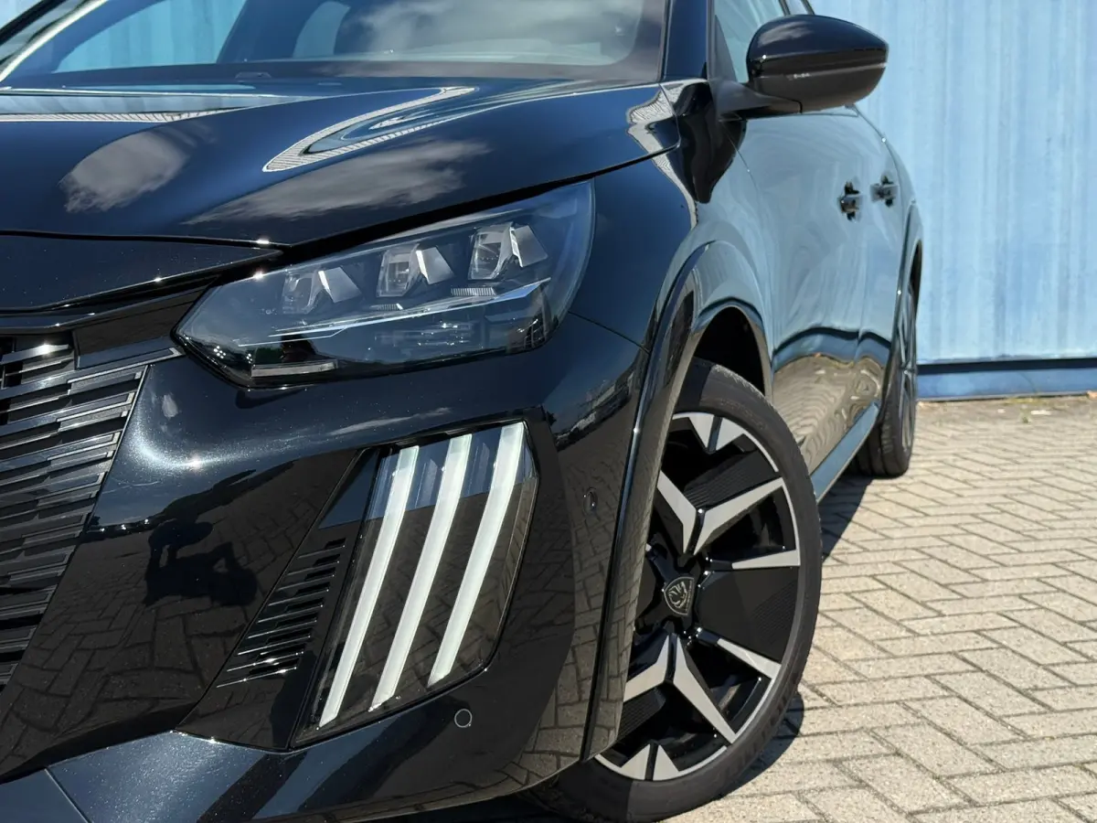 1.2 Hybrid 145 e-DCS6 GT 360 camera | Keyless | Sfeer verlichting | Adeptieve cruise control | Dode hoek detectie | Apple carplay & Android auto