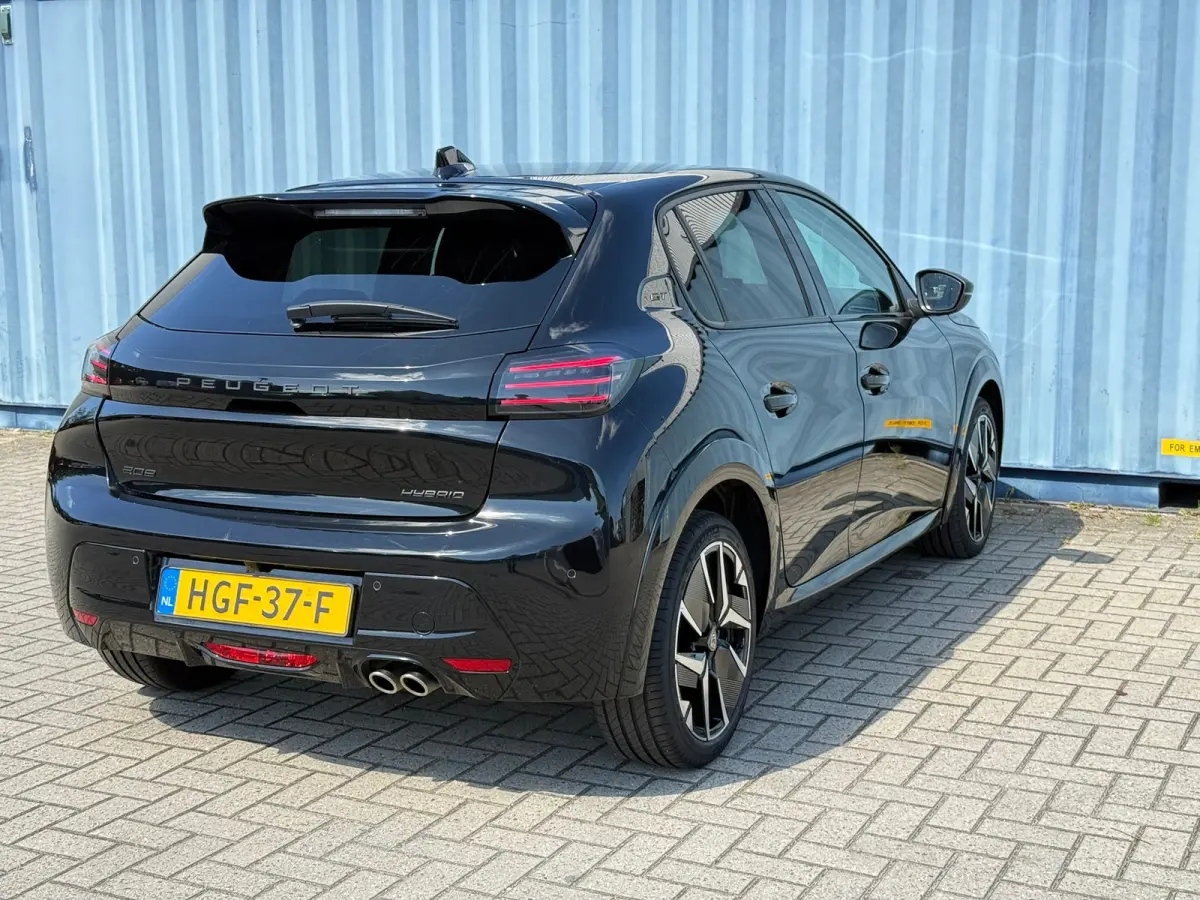 1.2 Hybrid 145 e-DCS6 GT 360 camera | Keyless | Sfeer verlichting | Adeptieve cruise control | Dode hoek detectie | Apple carplay & Android auto