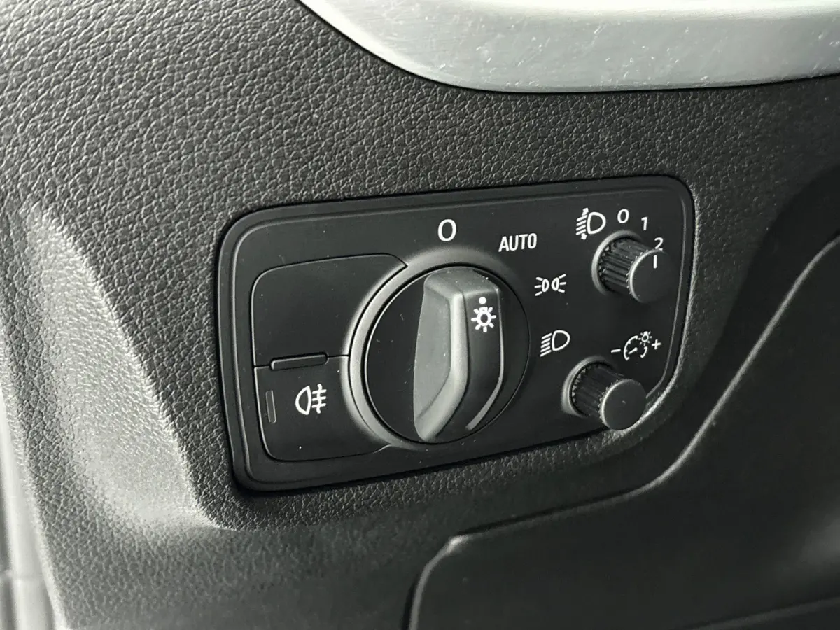 35 TFSI CoD Sport Pro Line Airco | Cruise Control | Lederen Stuurwiel | Lichtmetalen Velgen | Multimedia-Voorbereiding | Navigatiesysteem | Parkeersensor Achter | Stuurwiel Multifunctioneel