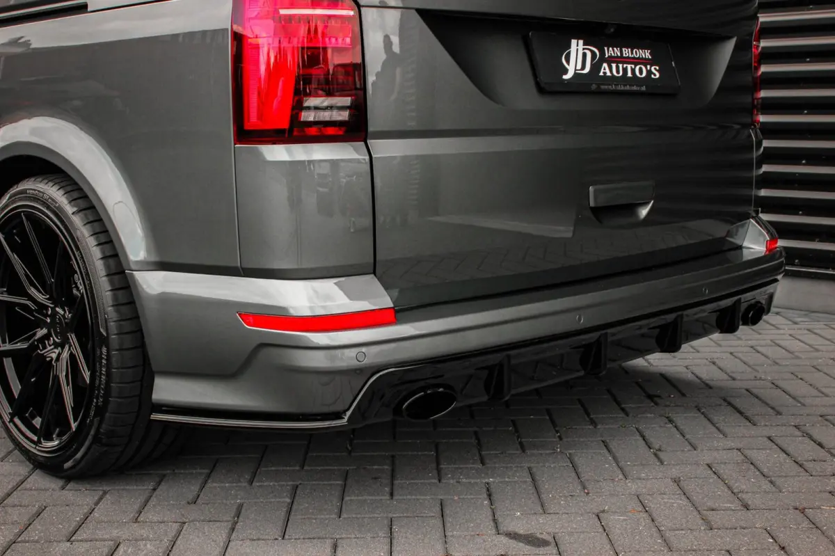 2.0 TDI L2H1 150PK BULLI DC DUBBEL CABINE / LEIGHTONVANS BODYKIT / FULL OPTINS / LEDER / FULL BLACK / APPLE