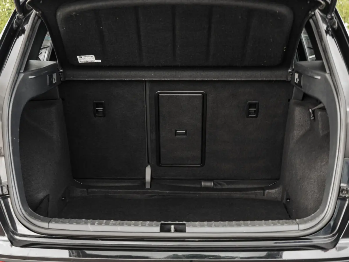1.4 EcoTSI Xcellence 150 PK | LED | Camera | Trekhaak | Stoelverwarming | Sfeerverlichting | Navigatie | Apple Carplay/Android Auto | 19"