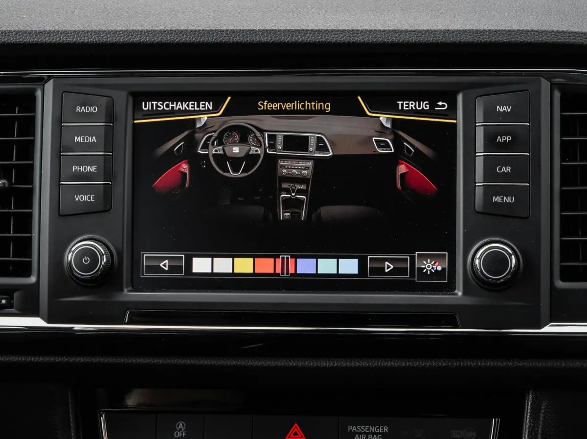 1.4 EcoTSI Xcellence 150 PK | LED | Camera | Trekhaak | Stoelverwarming | Sfeerverlichting | Navigatie | Apple Carplay/Android Auto | 19"