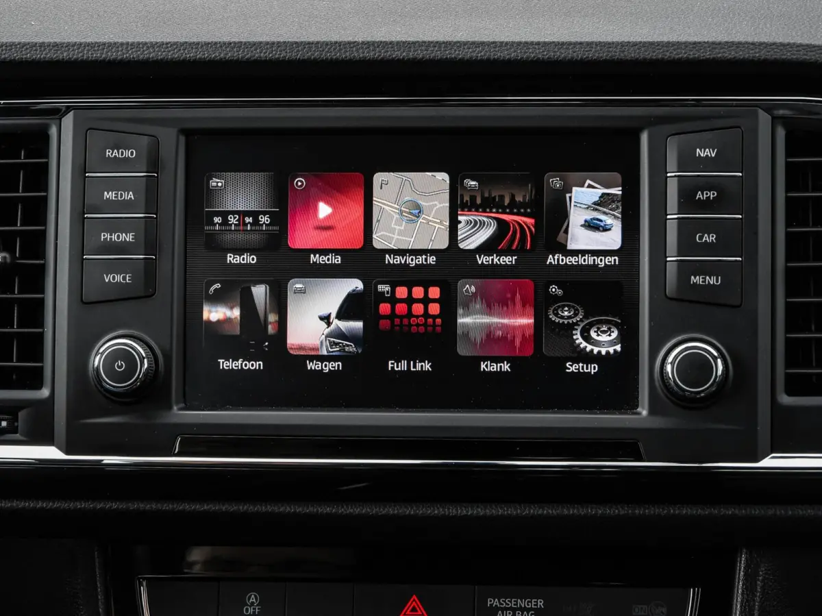 1.4 EcoTSI Xcellence 150 PK | LED | Camera | Trekhaak | Stoelverwarming | Sfeerverlichting | Navigatie | Apple Carplay/Android Auto | 19"