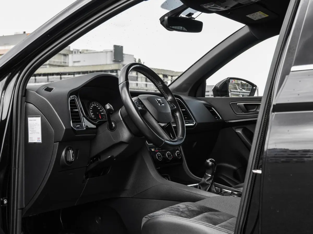 1.4 EcoTSI Xcellence 150 PK | LED | Camera | Trekhaak | Stoelverwarming | Sfeerverlichting | Navigatie | Apple Carplay/Android Auto | 19"