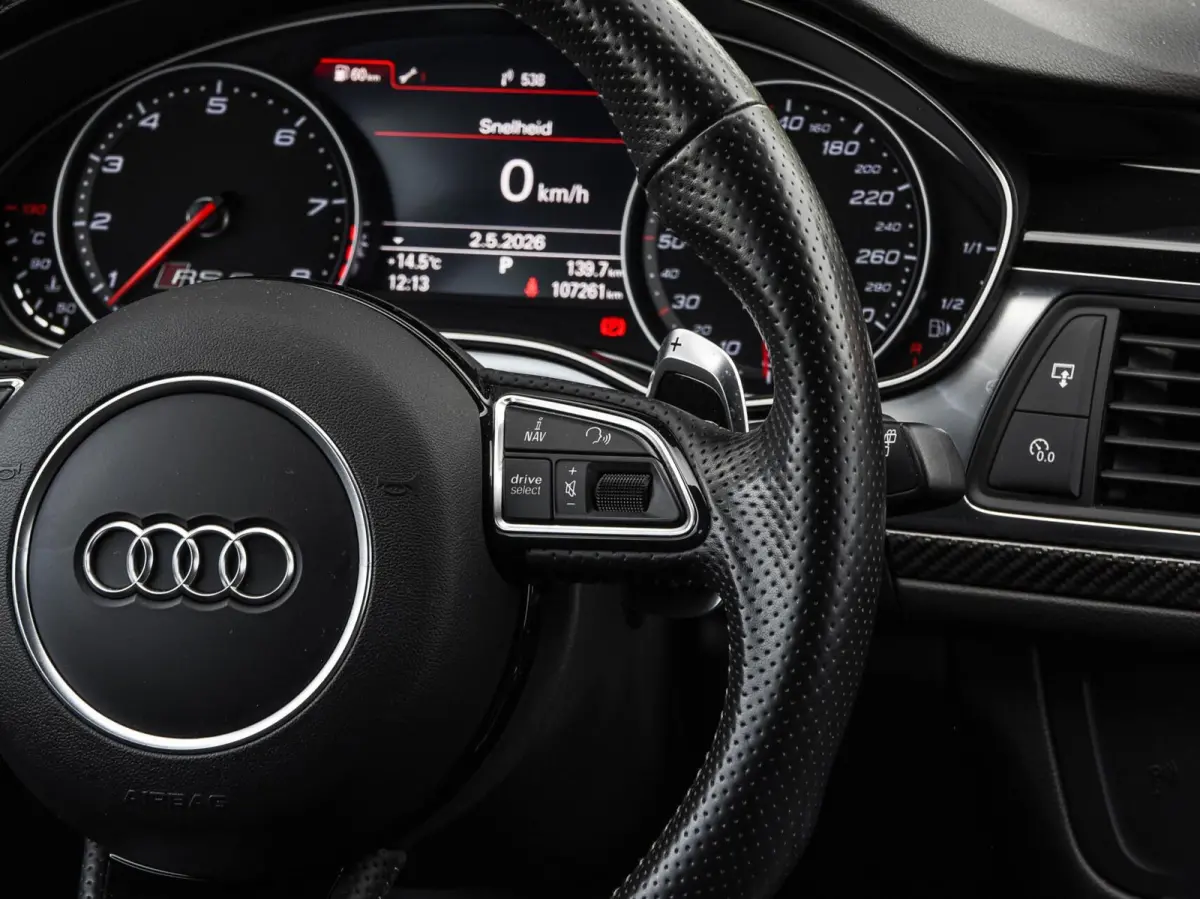 4.0 TFSI quattro 605 PK Performance Pro Line Plus | Panoramadak | Keramisch | Milltek | Soft-Close | ACC | Matrix LED | 21"