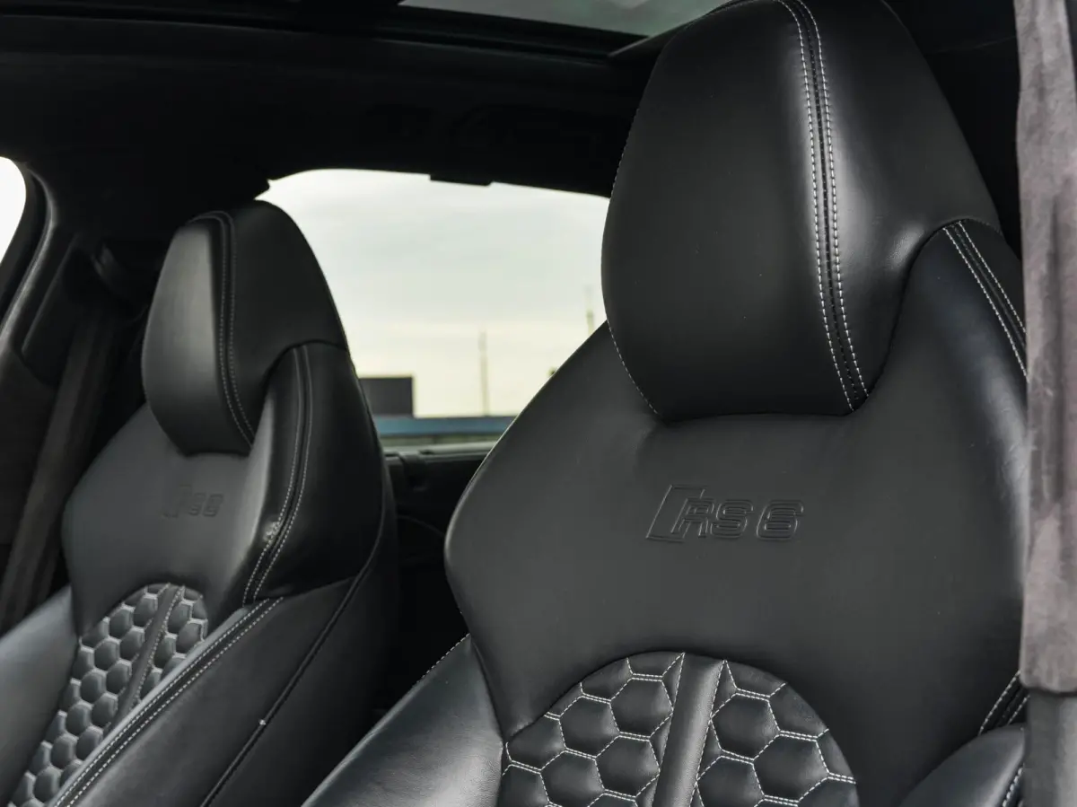 4.0 TFSI quattro 605 PK Performance Pro Line Plus | Panoramadak | Keramisch | Milltek | Soft-Close | ACC | Matrix LED | 21"