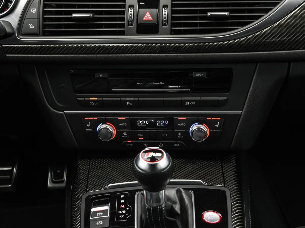 4.0 TFSI quattro 605 PK Performance Pro Line Plus | Panoramadak | Keramisch | Milltek | Soft-Close | ACC | Matrix LED | 21"
