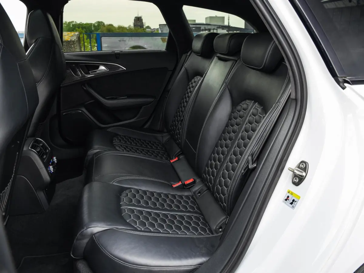 4.0 TFSI quattro 605 PK Performance Pro Line Plus | Panoramadak | Keramisch | Milltek | Soft-Close | ACC | Matrix LED | 21"