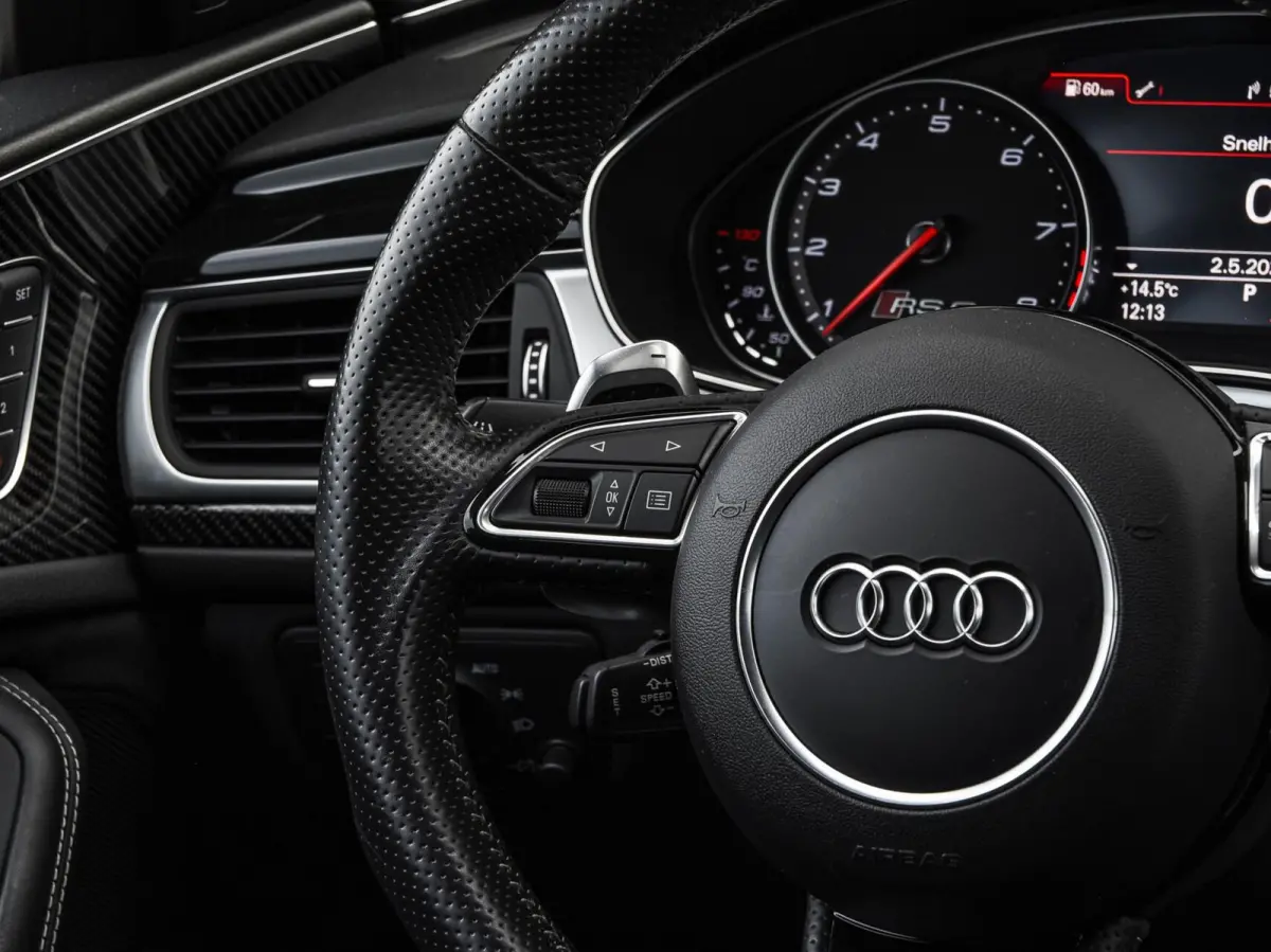 4.0 TFSI quattro 605 PK Performance Pro Line Plus | Panoramadak | Keramisch | Milltek | Soft-Close | ACC | Matrix LED | 21"