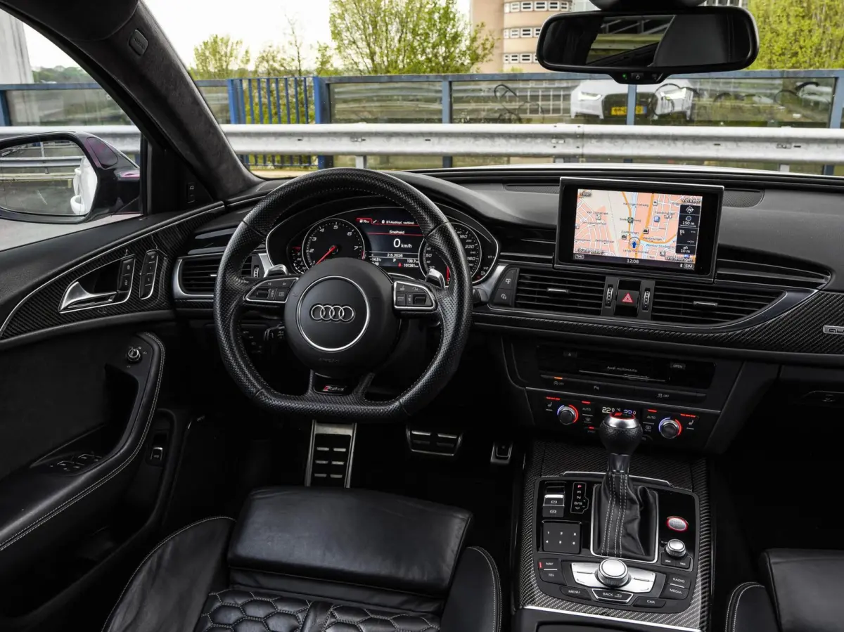 4.0 TFSI quattro 605 PK Performance Pro Line Plus | Panoramadak | Keramisch | Milltek | Soft-Close | ACC | Matrix LED | 21"