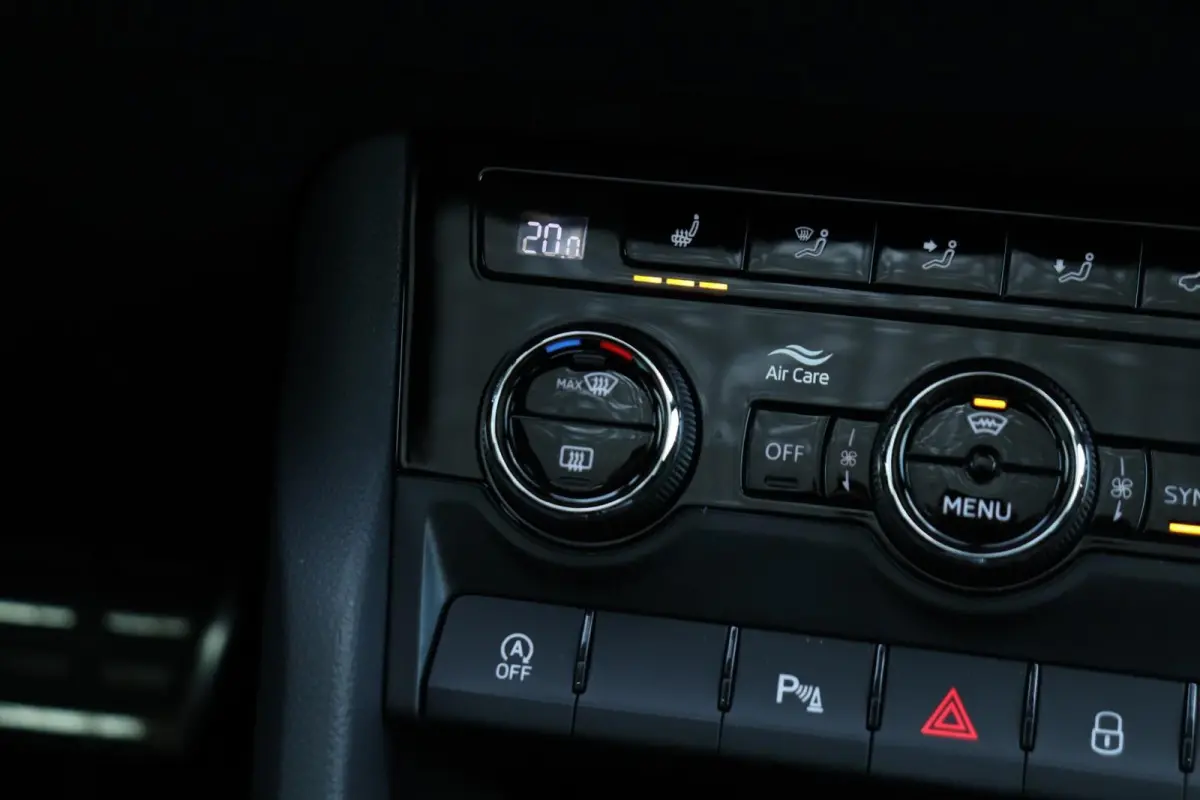 1.5 TSI / 150 PK / DSG / Sportline / VOL OPTIES / Pano / Black Edition / Virtual Cockpit / Camera / Adaptieve Cruise Control / Trekhaak / 18"!