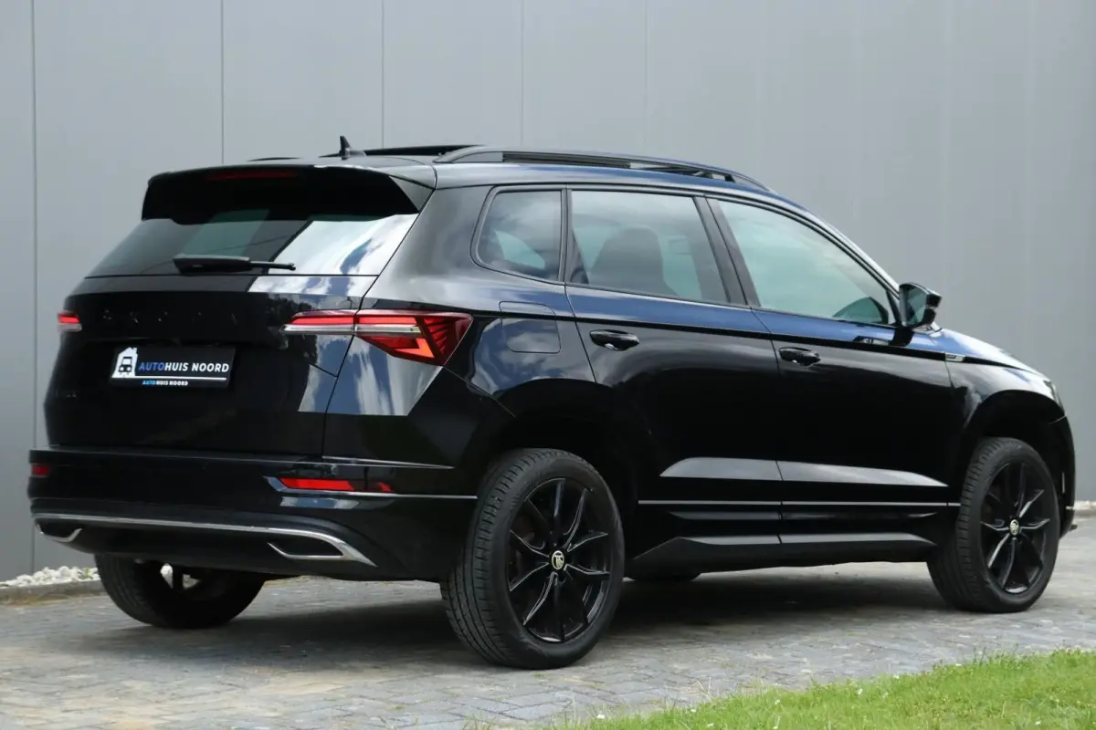1.5 TSI / 150 PK / DSG / Sportline / VOL OPTIES / Pano / Black Edition / Virtual Cockpit / Camera / Adaptieve Cruise Control / Trekhaak / 18"!