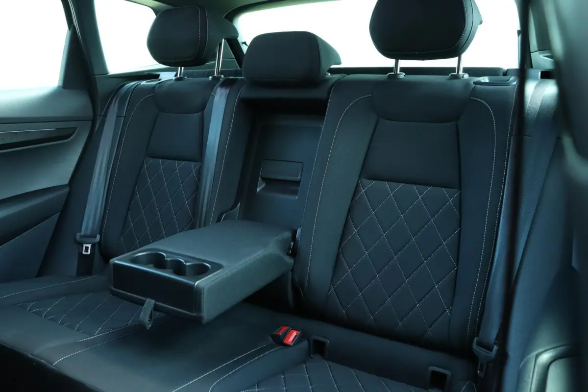 1.5 TSI / 150 PK / DSG / Sportline / VOL OPTIES / Pano / Black Edition / Virtual Cockpit / Camera / Adaptieve Cruise Control / Trekhaak / 18"!