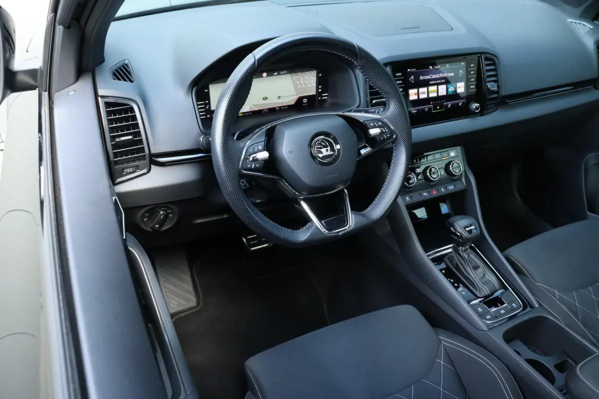 1.5 TSI / 150 PK / DSG / Sportline / VOL OPTIES / Pano / Black Edition / Virtual Cockpit / Camera / Adaptieve Cruise Control / Trekhaak / 18"!