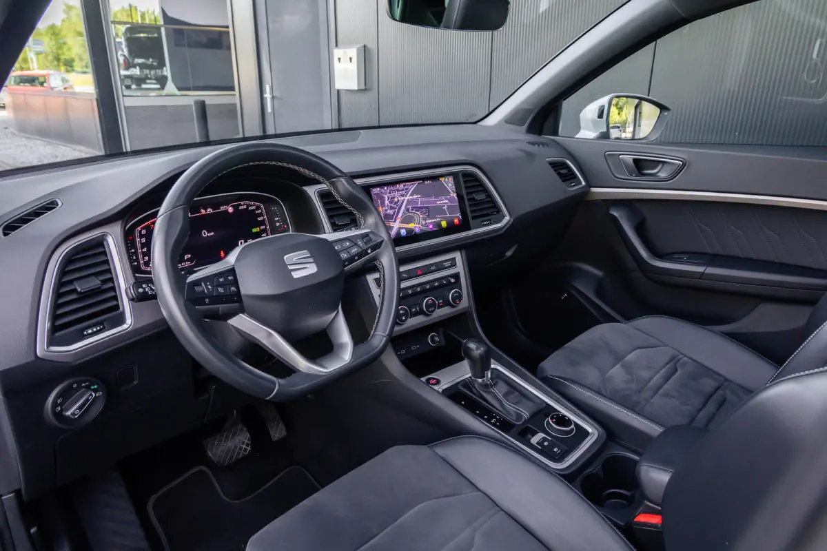 1.5 TSI Business Intense | Automaat | Panoramadak | Adaptieve cruise | 360 camera | LED verlichting | Elec. achterklep | Keyless