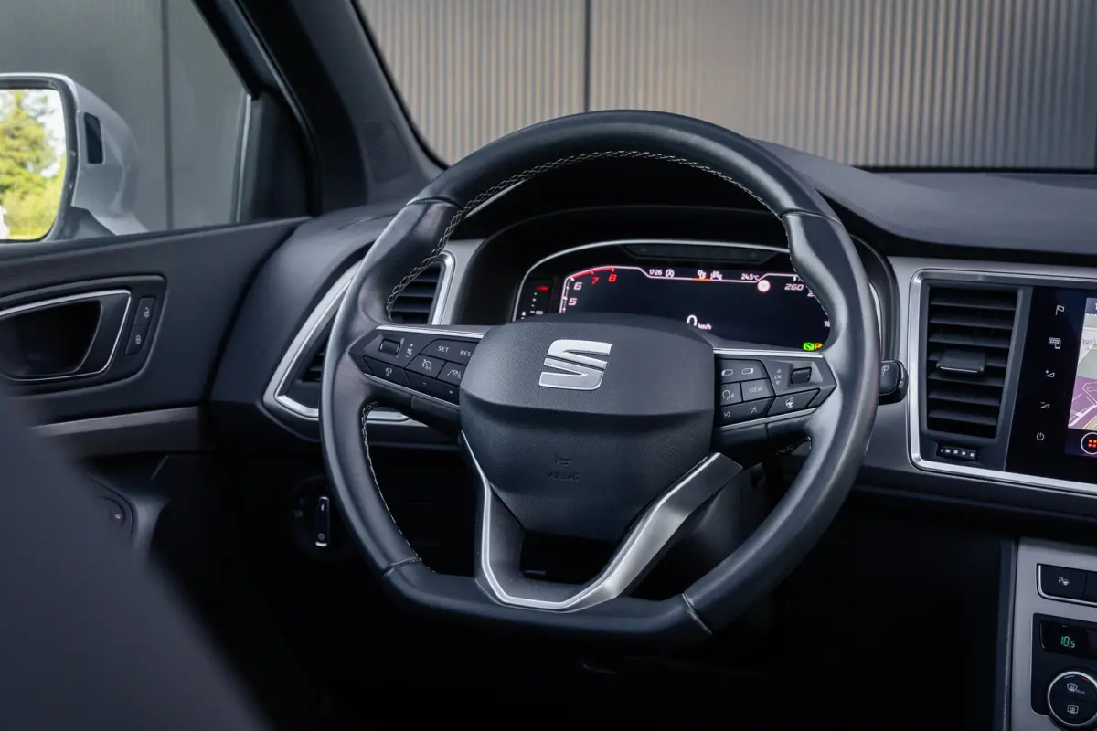 1.5 TSI Business Intense | Automaat | Panoramadak | Adaptieve cruise | 360 camera | LED verlichting | Elec. achterklep | Keyless