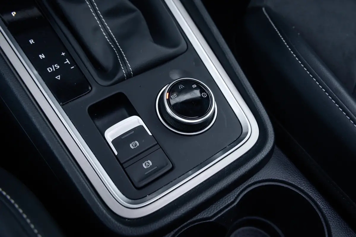 1.5 TSI Business Intense | Automaat | Panoramadak | Adaptieve cruise | 360 camera | LED verlichting | Elec. achterklep | Keyless