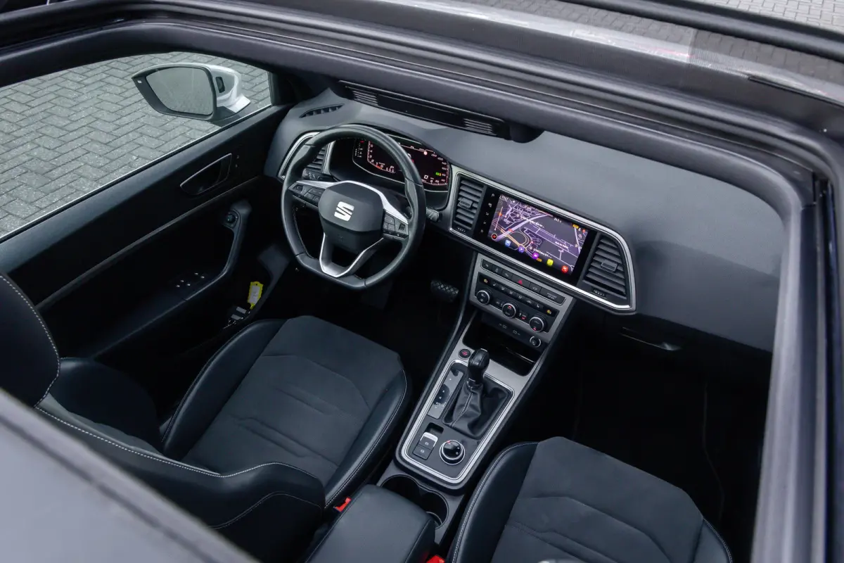 1.5 TSI Business Intense | Automaat | Panoramadak | Adaptieve cruise | 360 camera | LED verlichting | Elec. achterklep | Keyless