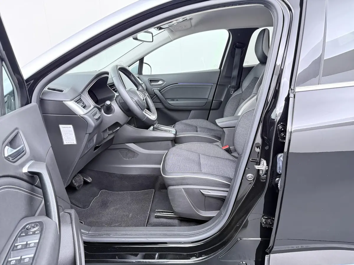 techno E-Tech hybride 145 | Automaat | Groot Navigatie | Parkeercamera | Apple CarPlay/Android Auto |