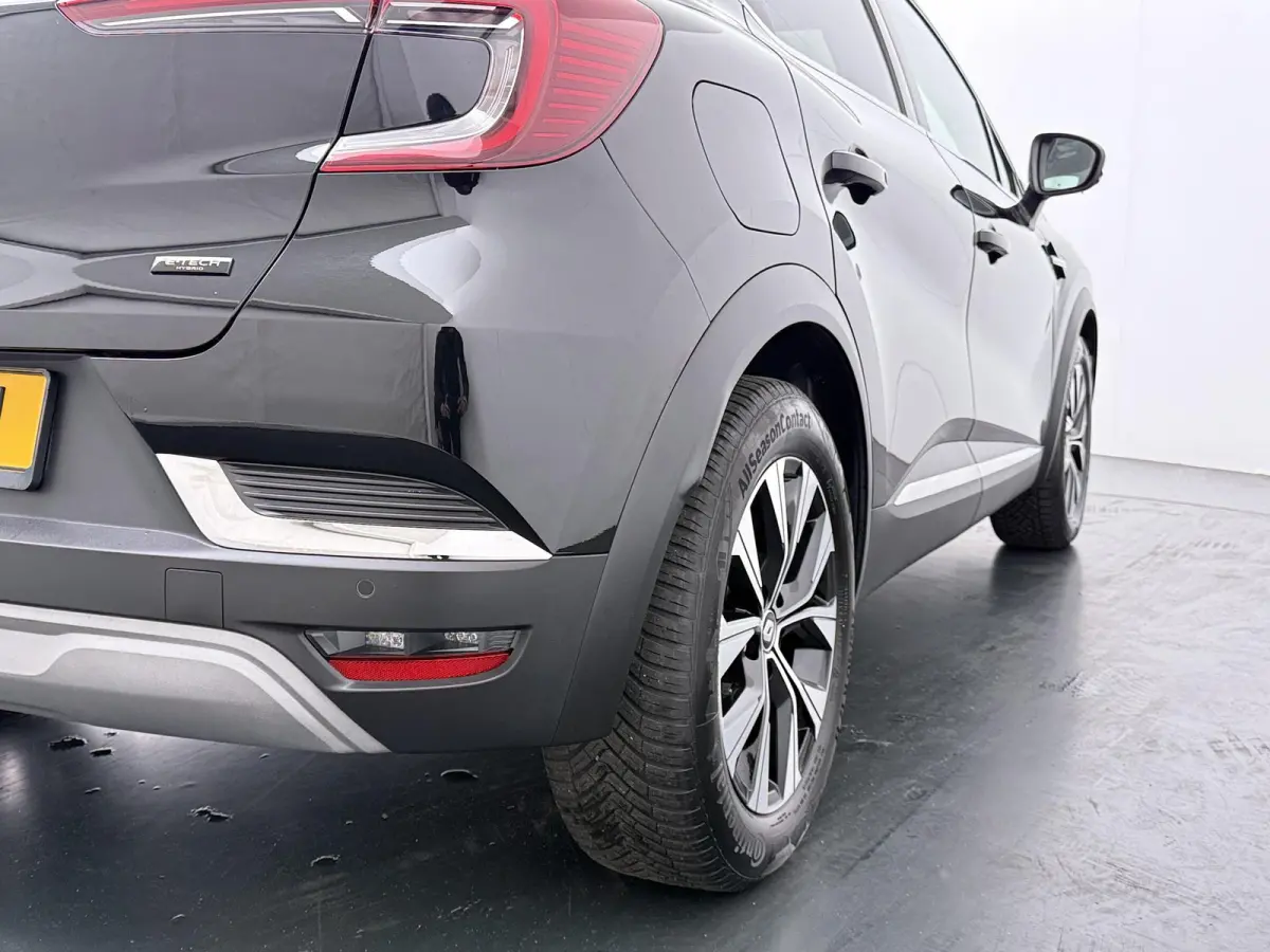 techno E-Tech hybride 145 | Automaat | Groot Navigatie | Parkeercamera | Apple CarPlay/Android Auto |