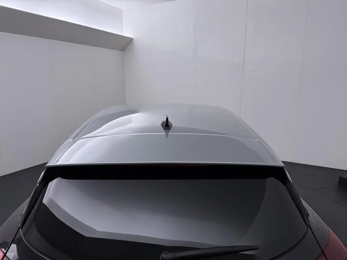 techno E-Tech hybride 145 | Automaat | Groot Navigatie | Parkeercamera | Apple CarPlay/Android Auto |